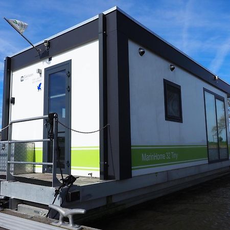 Houseboat Tiny Griffin Hotel นิวว์ปอร์ท ภายนอก รูปภาพ